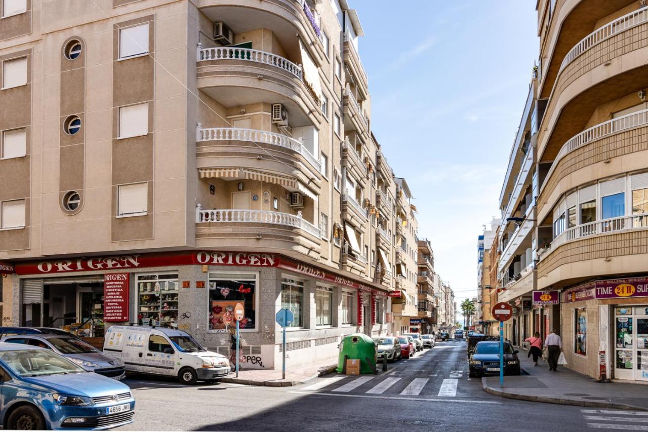 Apartamento Caballero De Rodas Torrevieja Kültér fotó