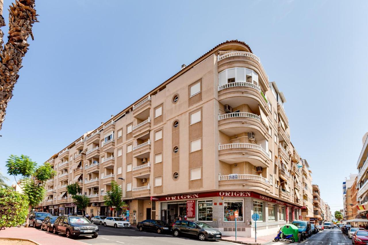 Apartamento Caballero De Rodas Torrevieja Kültér fotó