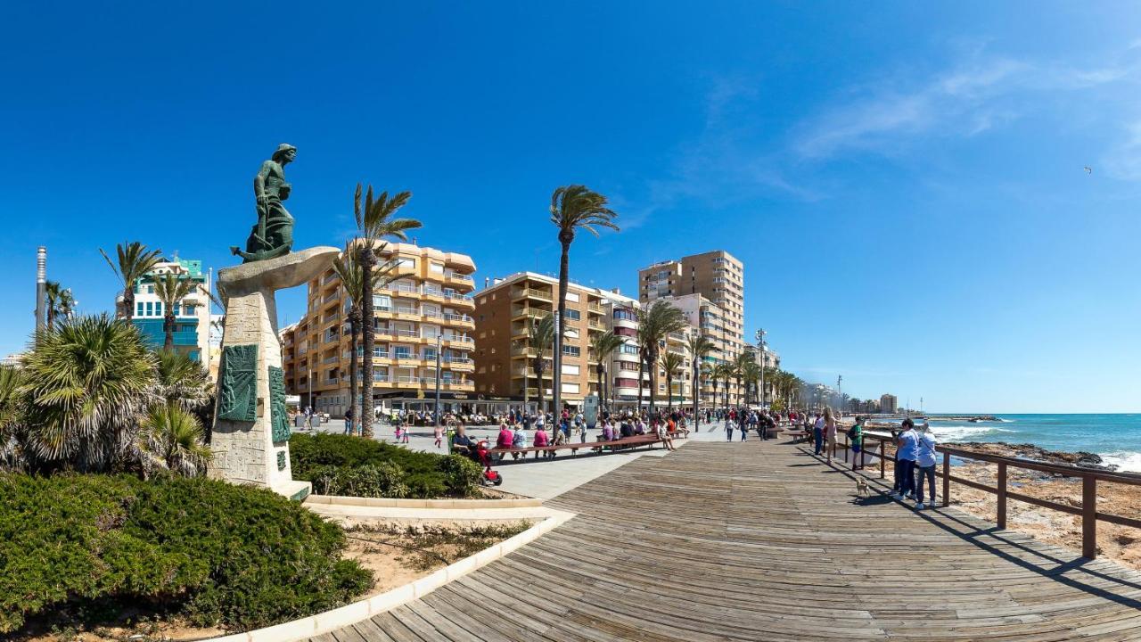 Apartamento Caballero De Rodas Torrevieja Kültér fotó
