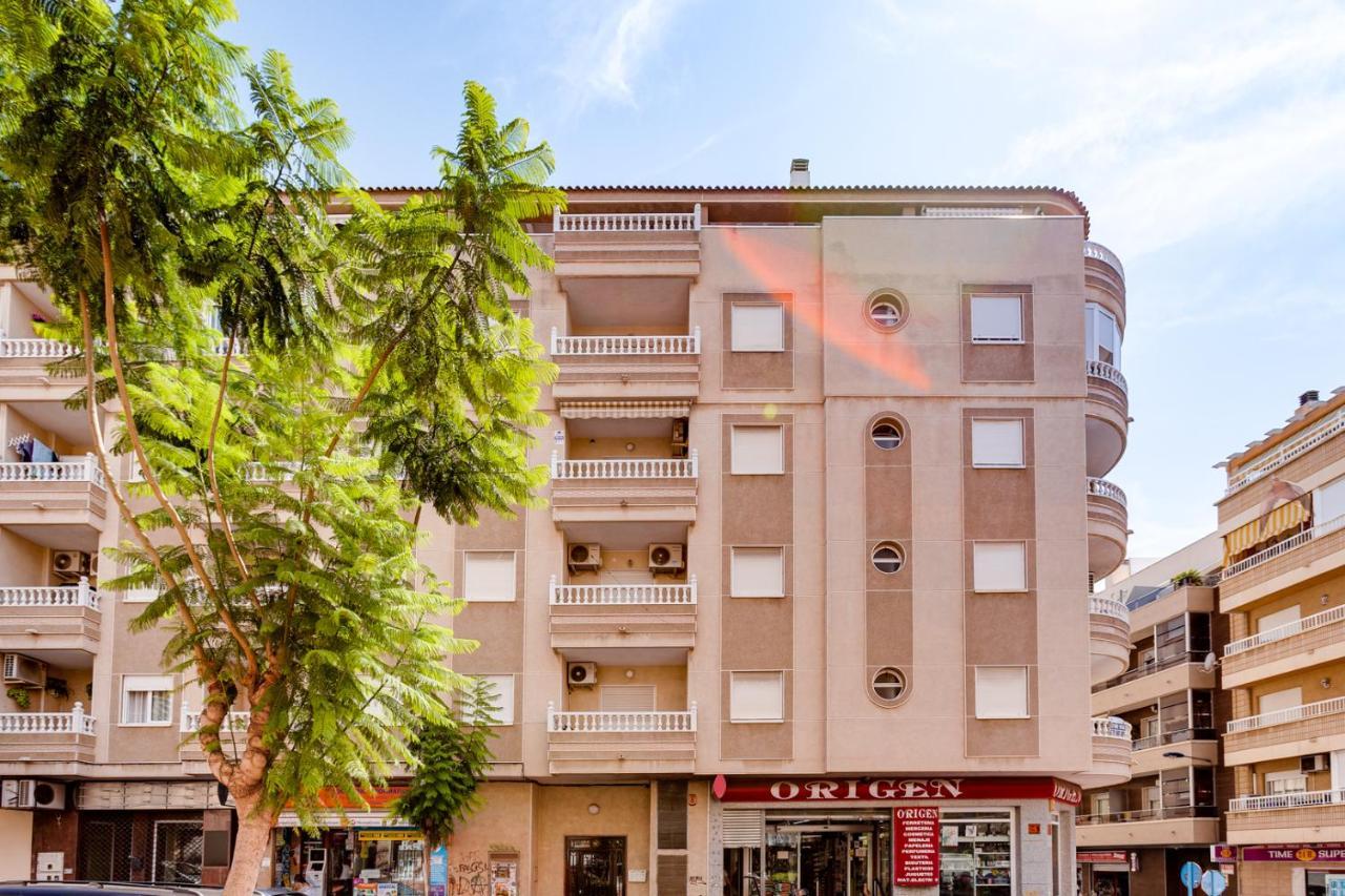Apartamento Caballero De Rodas Torrevieja Kültér fotó